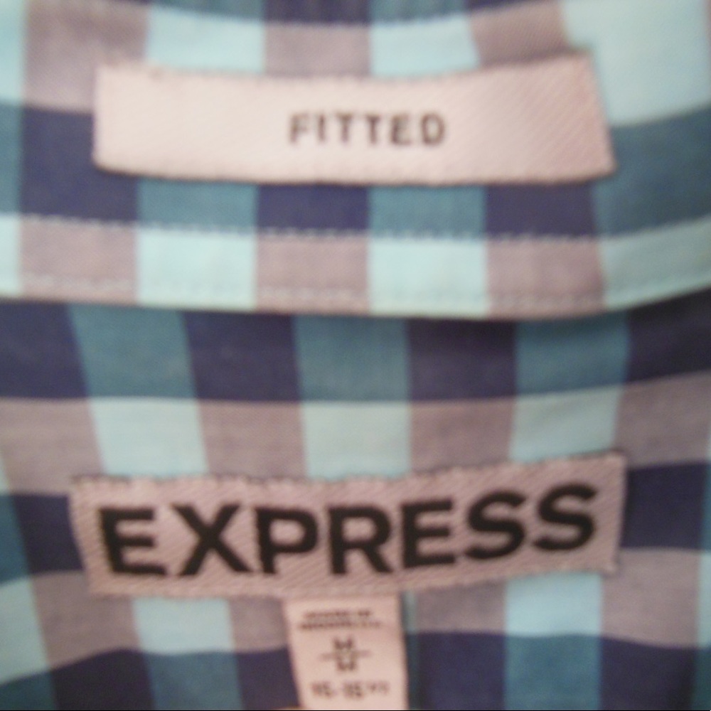Men’s fitted Express blue button down - Picture 2 of 3